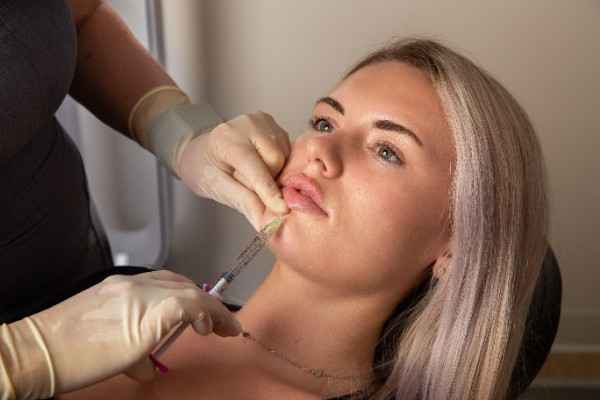 emergency dentist in Aberdare