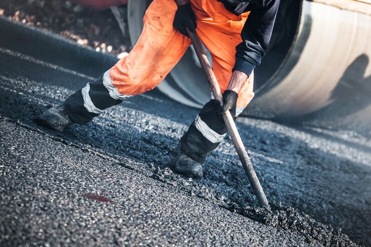 Top Asphalt Driveway Repair Tips Every Homeowner Should Know