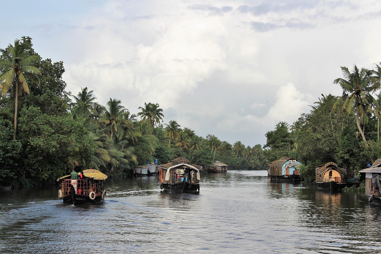 kerala backwater tour